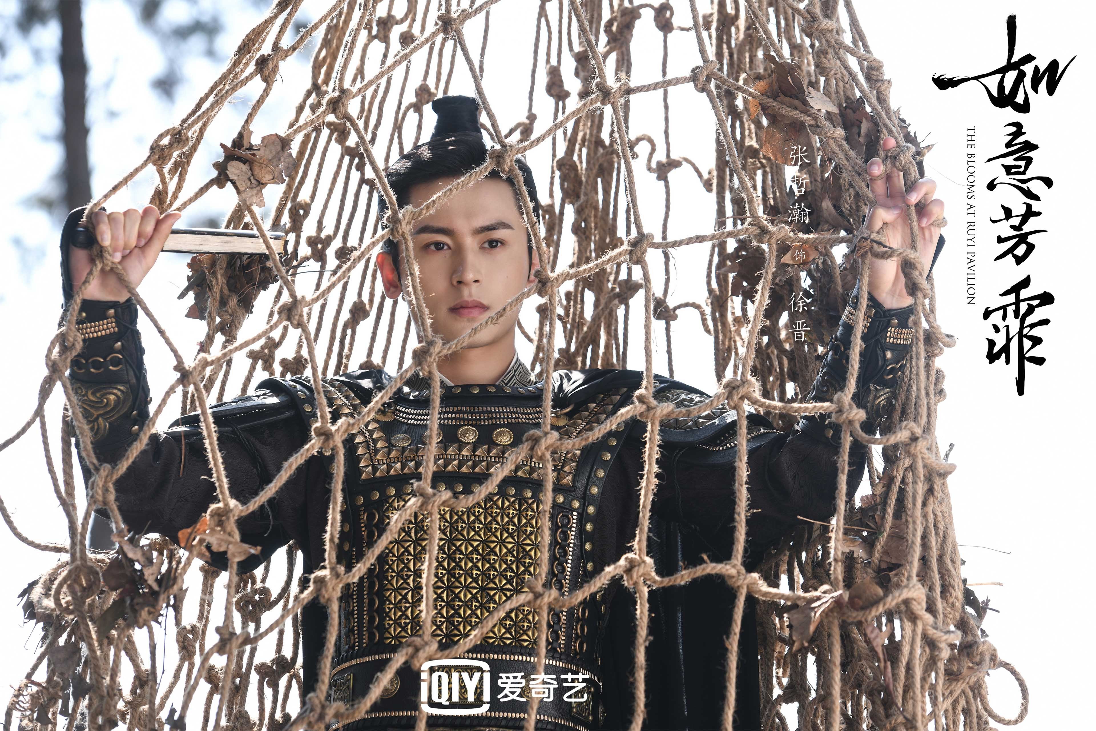 前三名差距缩小：争冠白热化！