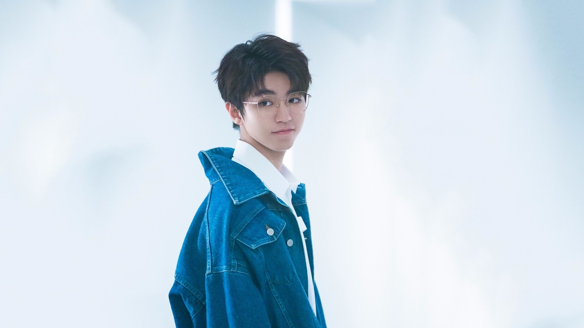 “东部新区迎来新奇竞技，六人制袋棍球赛场激烈对决”