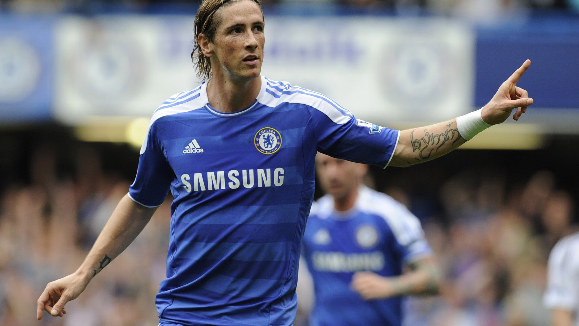 “蓝天白云,下一个冠军是谁?赛场风云瞬息万变”,蓝天白云下句怎么接