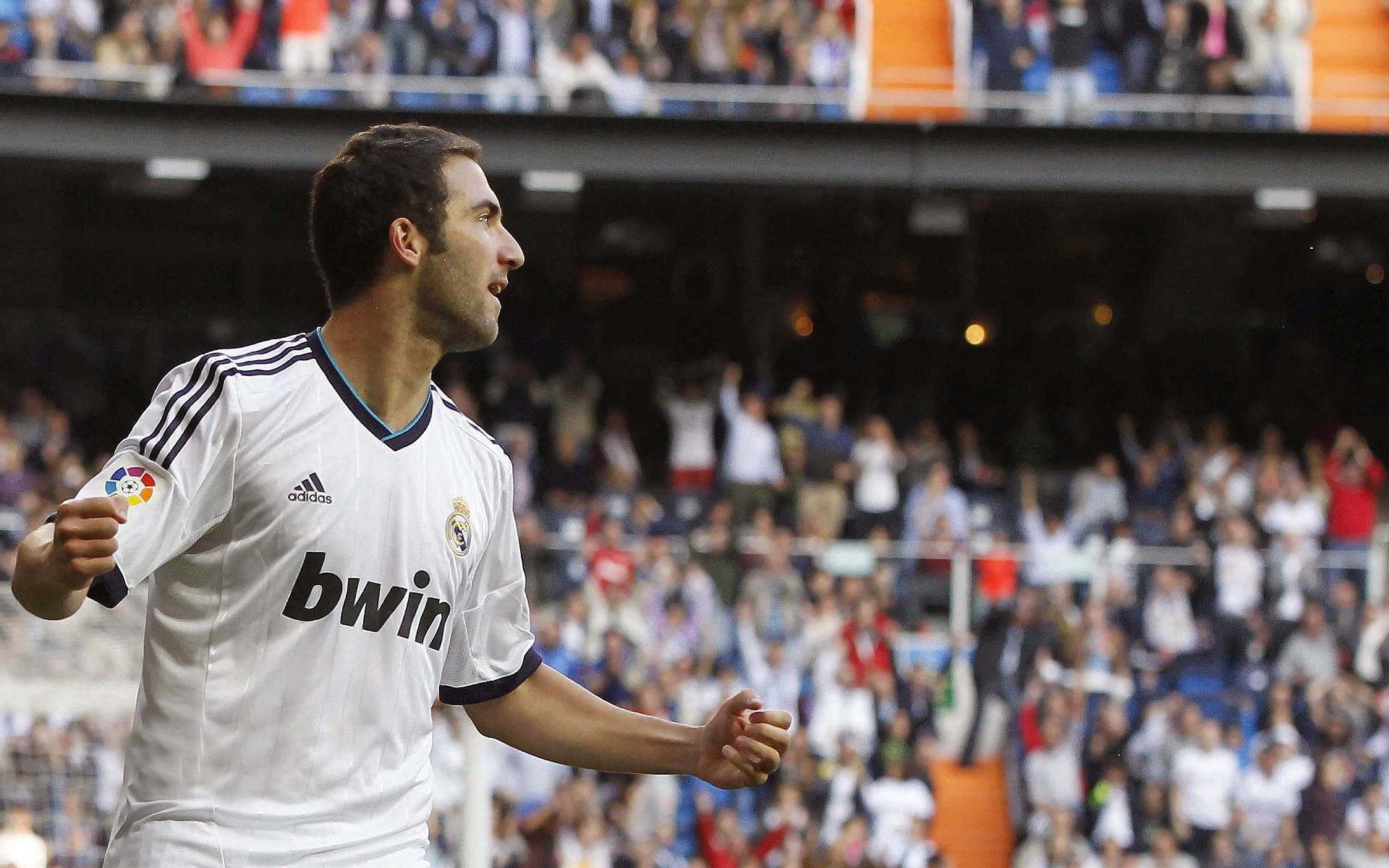 英超球队争夺欧冠资格激烈展开，英超夺得欧冠的球队